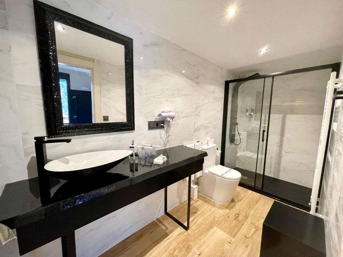 Akla Hotel Suites Valles Pasiegos Saro Eksteriør billede