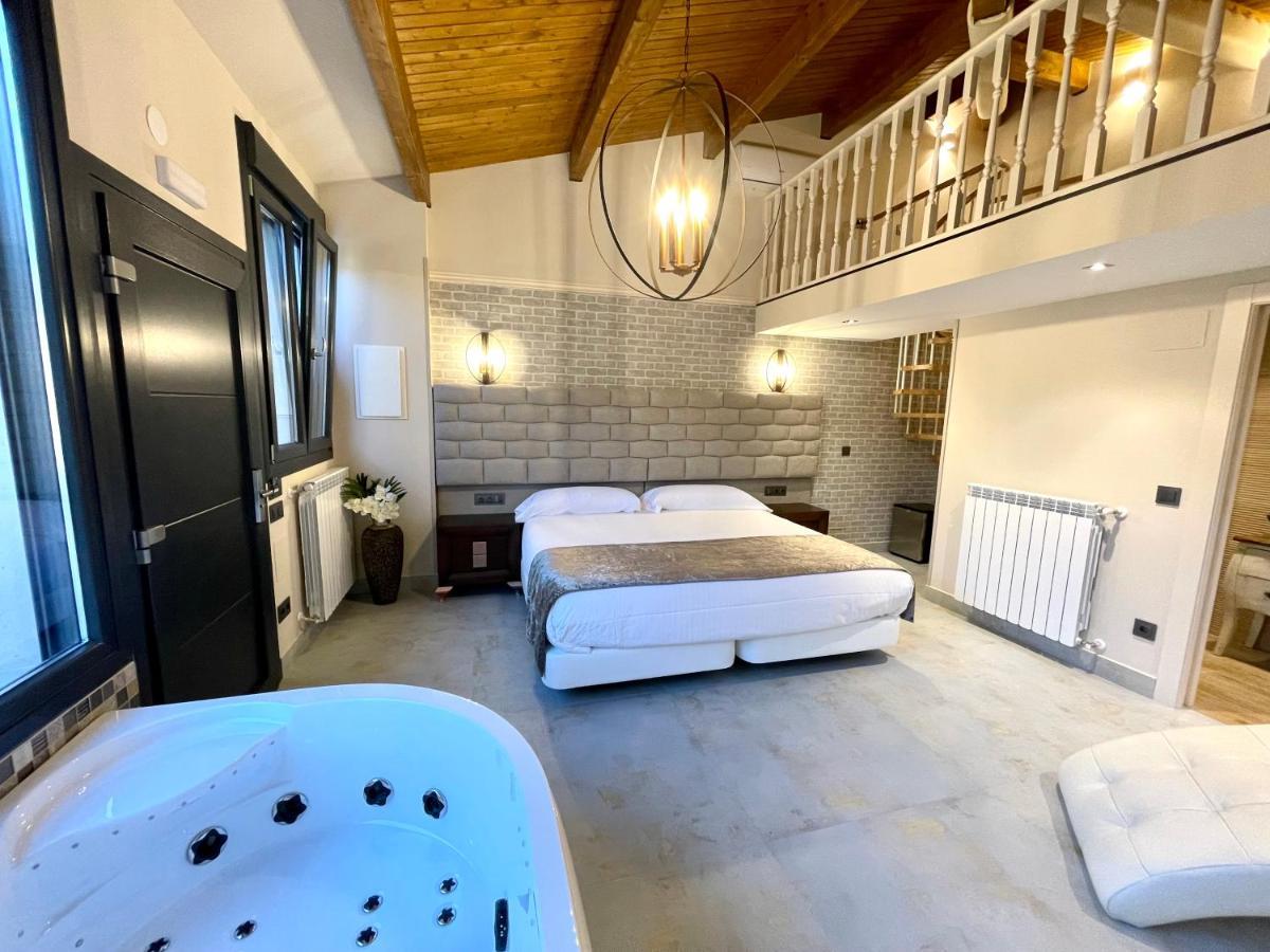 Akla Hotel Suites Valles Pasiegos Saro Eksteriør billede