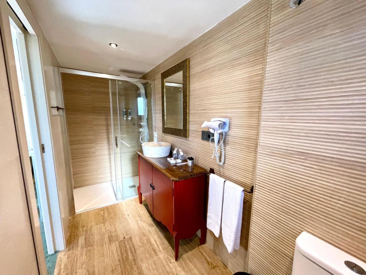 Akla Hotel Suites Valles Pasiegos Saro Eksteriør billede