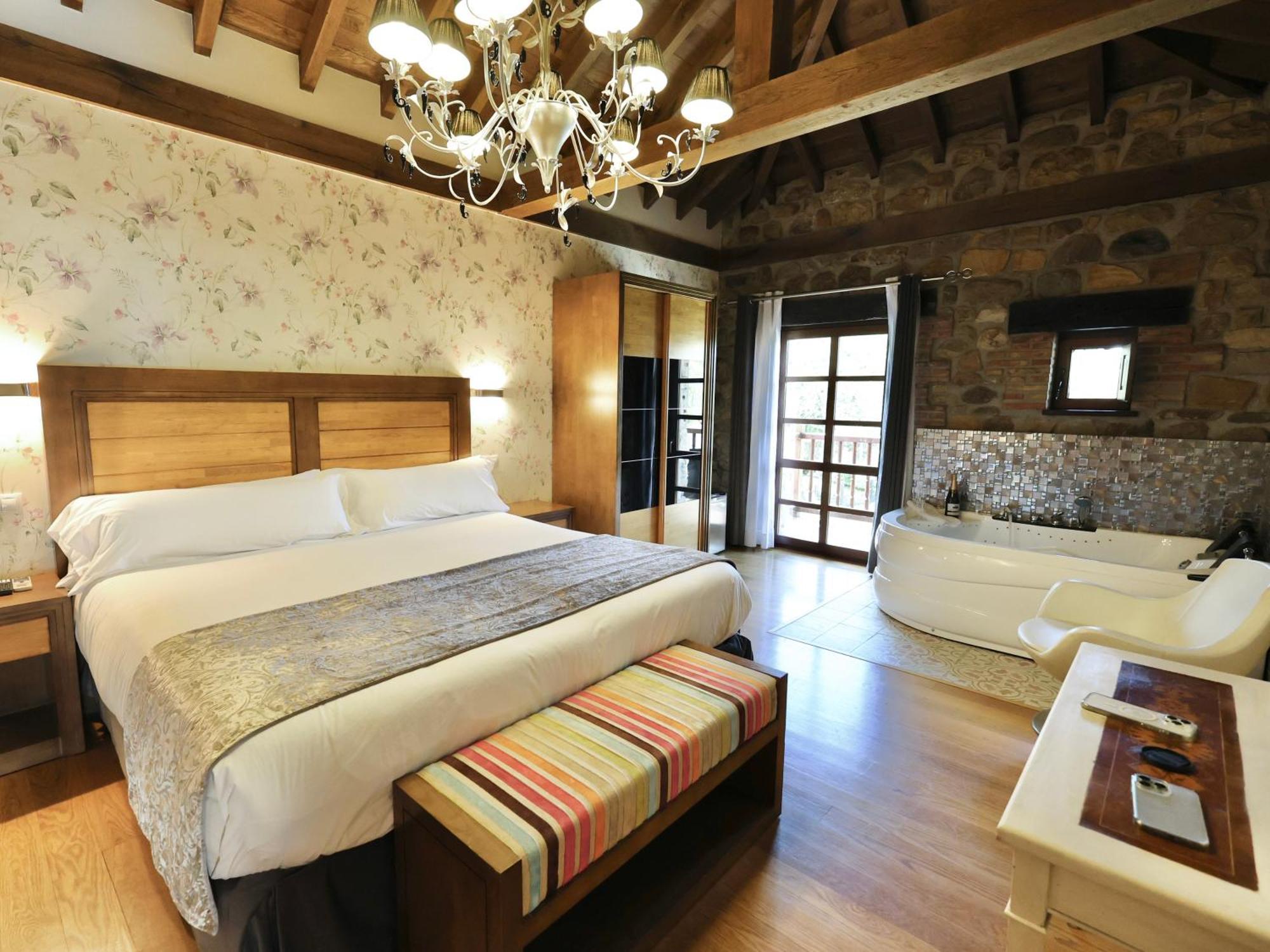 Akla Hotel Suites Valles Pasiegos Saro Eksteriør billede