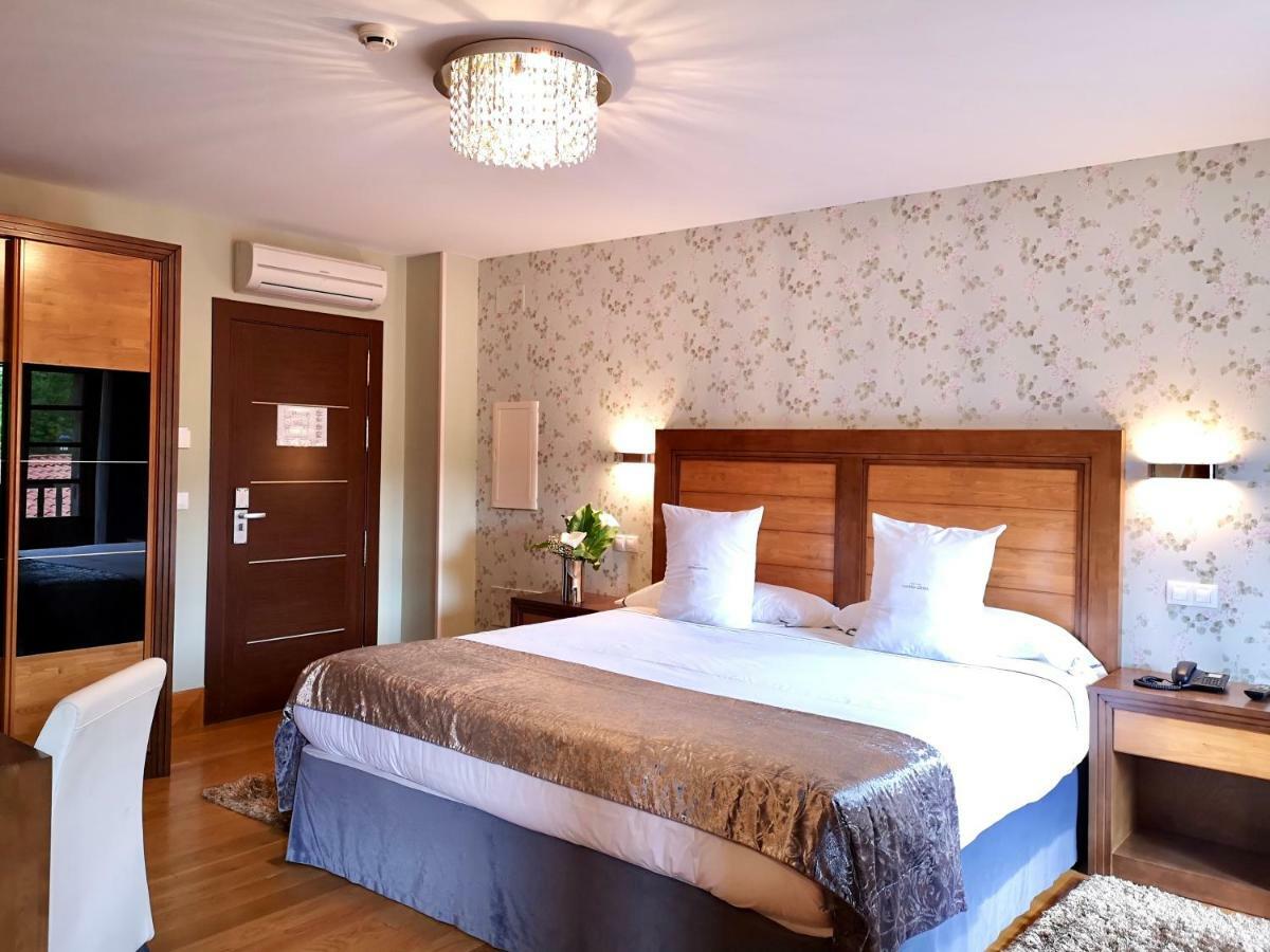 Akla Hotel Suites Valles Pasiegos Saro Eksteriør billede