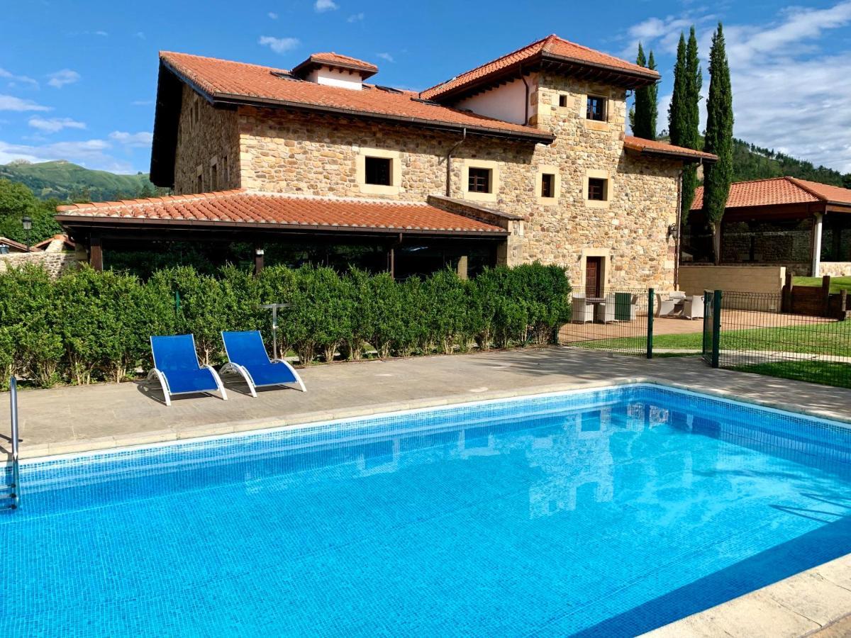 Akla Hotel Suites Valles Pasiegos Saro Eksteriør billede